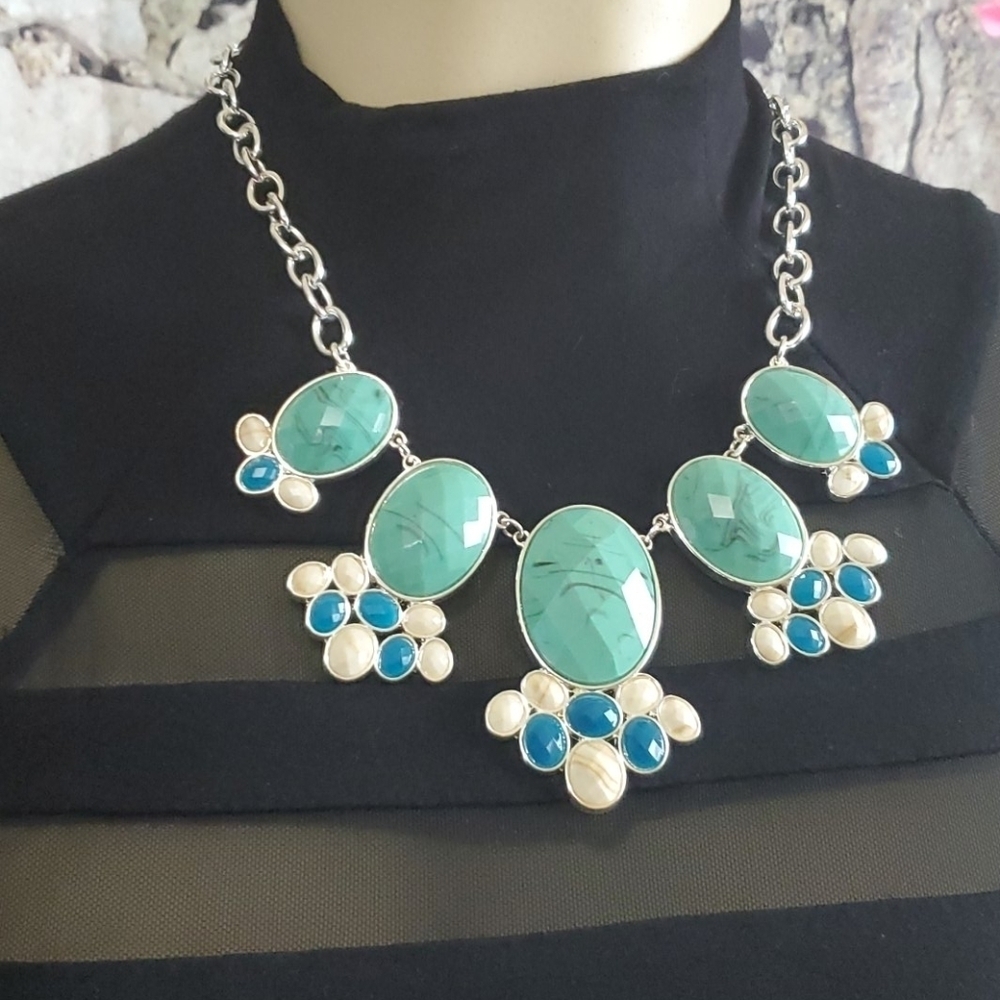 New Liz Claiborne Turquoise Necklace